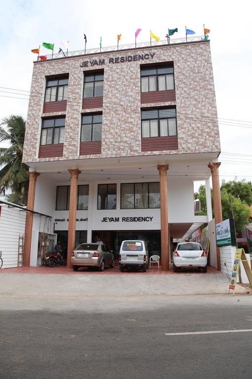 ホテル Jeyam Residency, クンバコナム エクステリア 写真