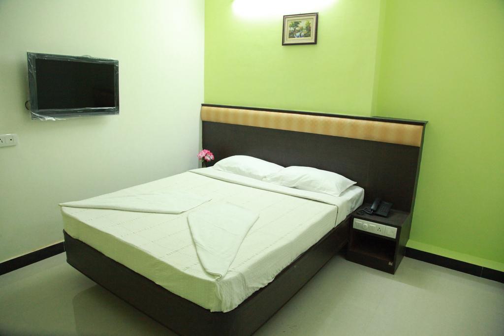 ホテル Jeyam Residency, クンバコナム 部屋 写真